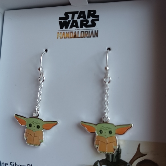 LICENCED Disney Star Wars The Mandalorian Baby Yoda Fine Silver Plated Earrings - Picture 5 of 10